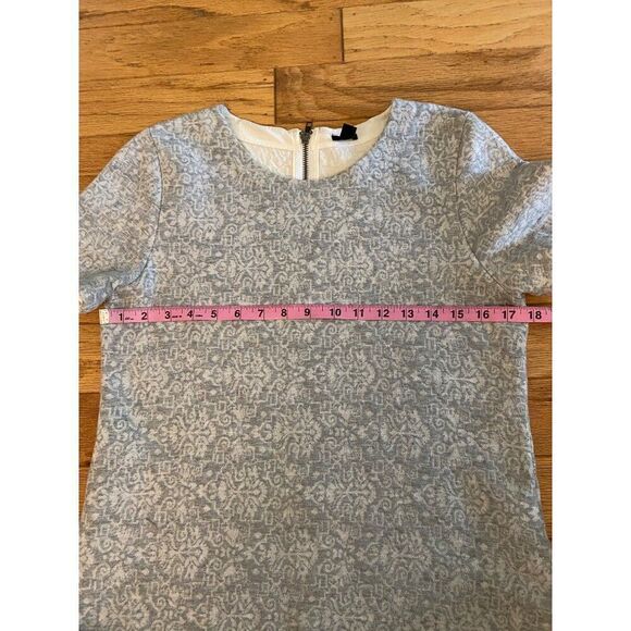 J.Crew Women’s thick grey Short Sleeve Patterned Shirt With Back Zipper sz small - Picture 8 of 9
